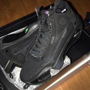 Jordan XXXIV “Black Cat” size 7